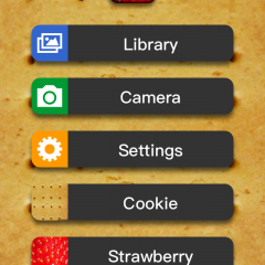 「食べカメラ」は、スマホにかぶりついて歯形をつけられるアプリのサムネイル