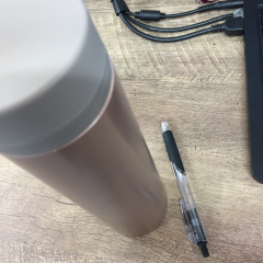 「Easy Eraser: Remove unwanted objects, items or pimples from an image or photo by retouching.」で写真加工のサムネイル