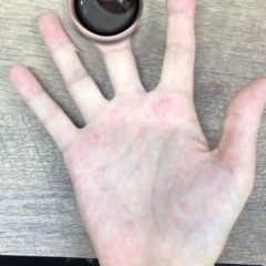 「寄生獣VFX」漫画や映画の世界をリアルに体験できるおもしろアプリ！のサムネイル