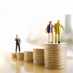 いまから老後に備えよう！「老後2000万円問題」解決の手助けになるアプリは？のサムネイル